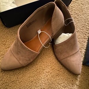 Taupe colored dress shoes